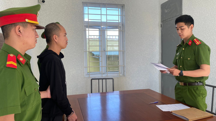 Khởi tố tài xế chạy xe bán tải gây tai nạn khiến 3 người chết tại chỗ - 1