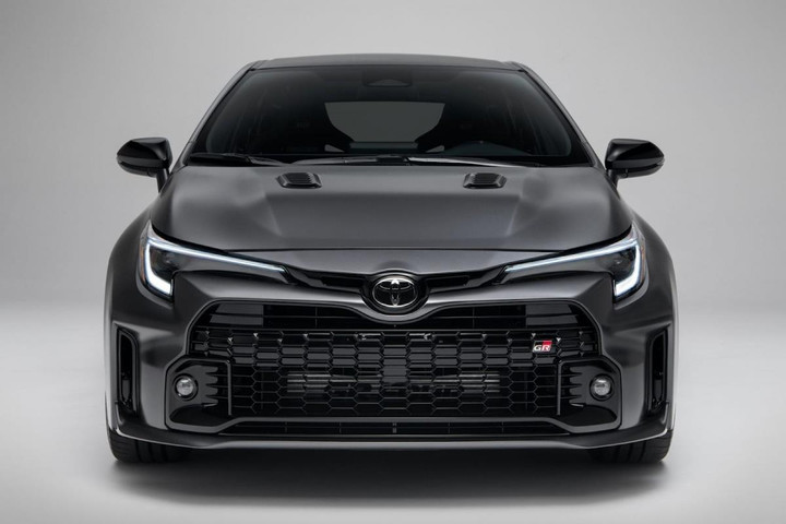 Chiêm ngưỡng 6 mẫu xe phiên bản đặc biệt ấn tượng nhất năm 2022 - 1