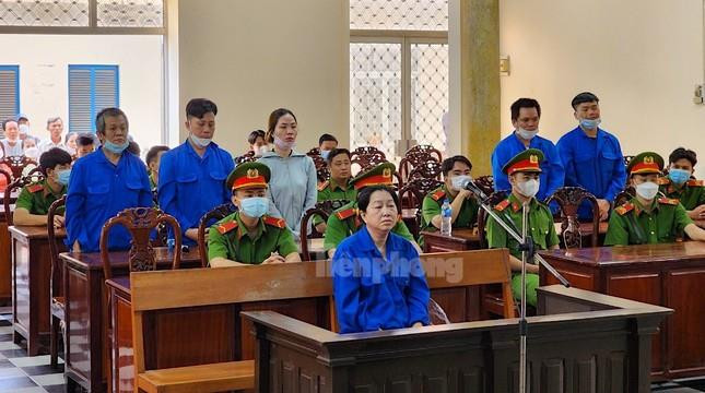 Buôn lậu 200 nghìn tấn đường, bà trùm Mười Tường lĩnh 14 năm tù - 1