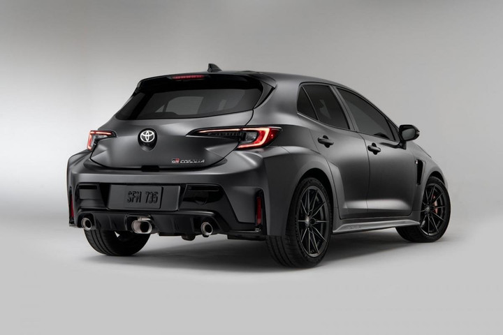 Chiêm ngưỡng 6 mẫu xe phiên bản đặc biệt ấn tượng nhất năm 2022 - 2