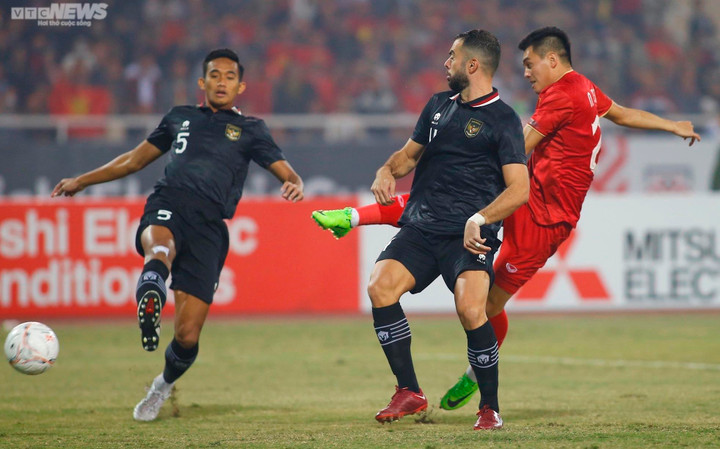 Trực tiếp bóng đá Việt Nam 2-0 Indonesia: Tiến Linh lập cú đúp - 14