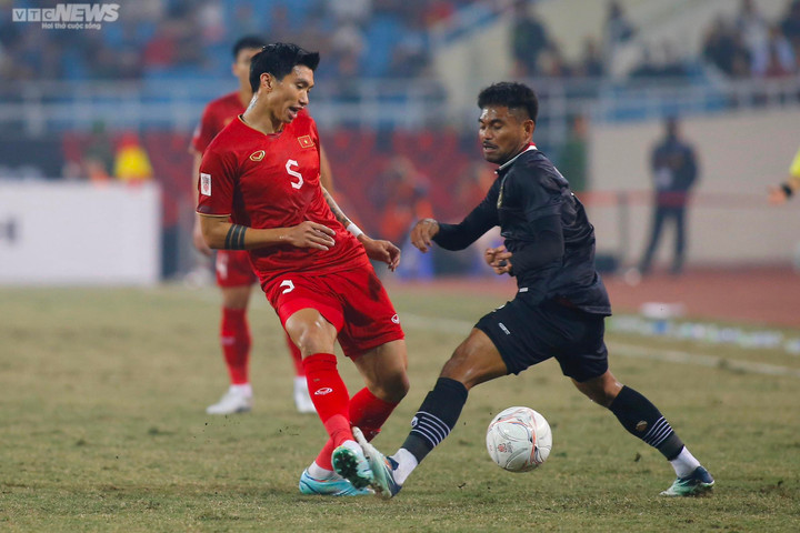 Trực tiếp bóng đá Việt Nam 2-0 Indonesia: Tiến Linh lập cú đúp - 7