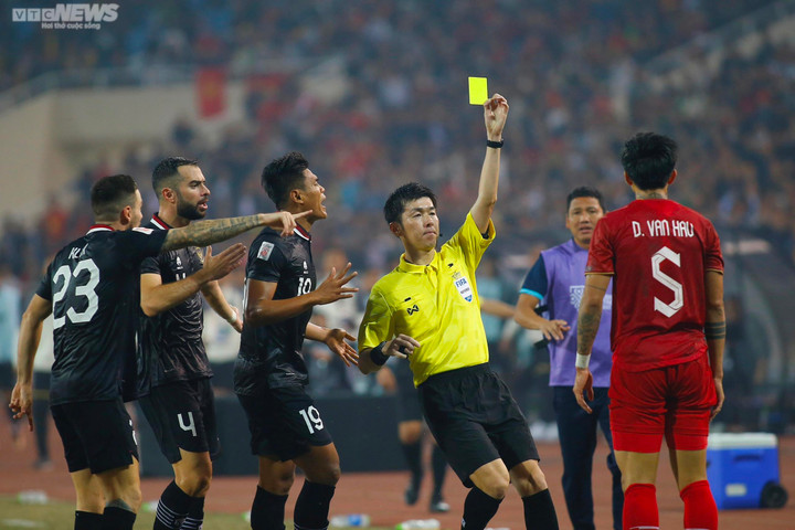 Trực tiếp bóng đá Việt Nam 2-0 Indonesia: Tiến Linh lập cú đúp - 8