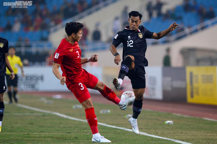 Trực tiếp bóng đá Việt Nam 2-0 Indonesia: Tiến Linh lập cú đúp - 12