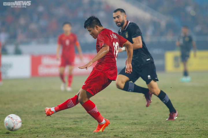 Trực tiếp bóng đá Việt Nam 2-0 Indonesia: Tiến Linh lập cú đúp - 3