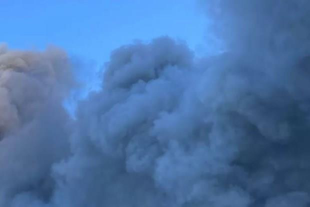 Nga: Cháy kho hàng ở Đông Bắc Moskva, hơn 230 người được sơ tán - 1