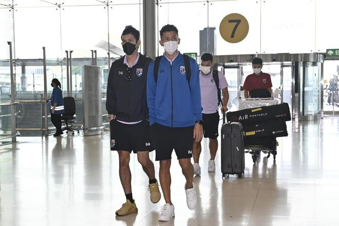 HLV Polking không lo ngại mặt sân Mỹ Đình trước khi sang Việt Nam - 1