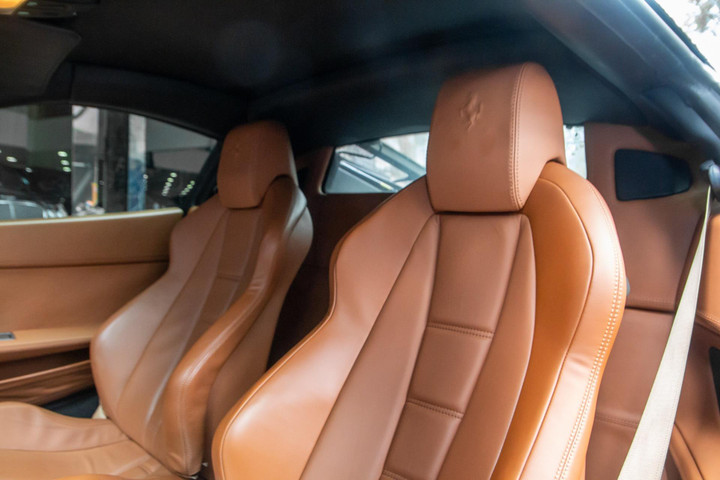 Ferrari 458 Italia hàng hiếm được làm mới ngoại thất tại TP.HCM - 10