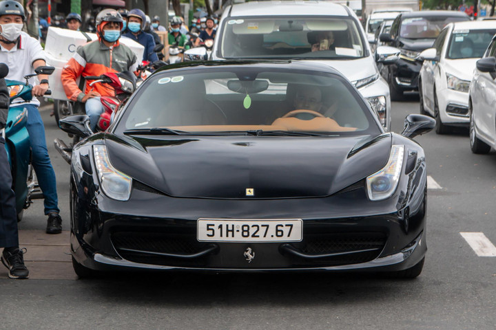 Ferrari 458 Italia hàng hiếm được làm mới ngoại thất tại TP.HCM - 3