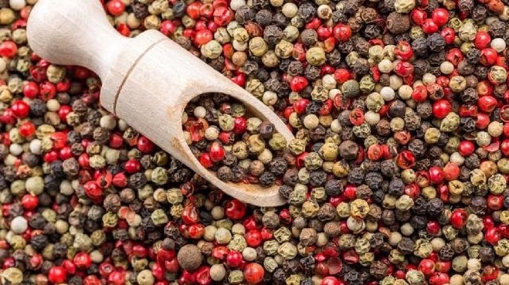 Giá tiêu hôm nay 12/1: Tăng nhẹ 500 đồng/kg - 1