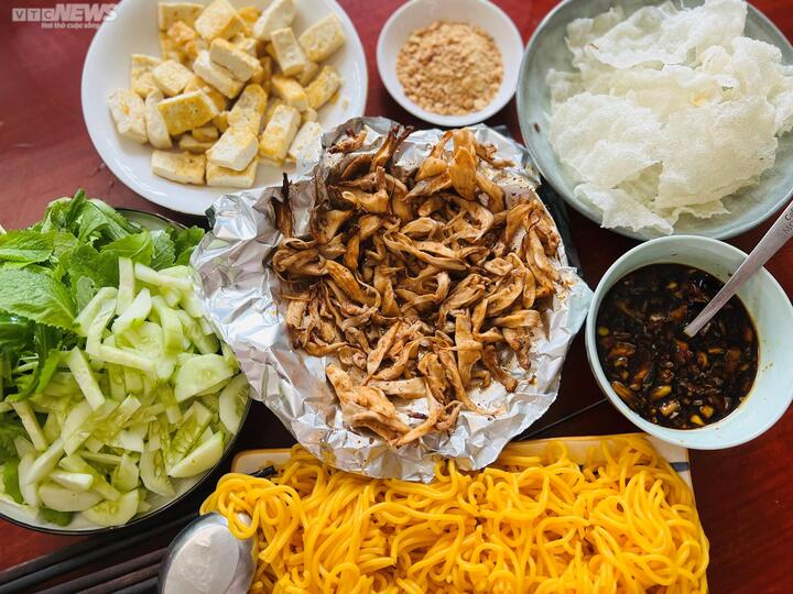 Truyền nhân giữ nghề làm bún bắp - 6