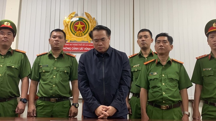 Bắt Cục trưởng Cục Đăng kiểm Việt Nam - 2