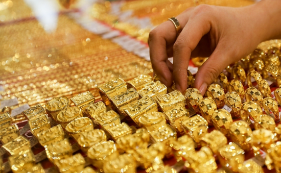 Giá vàng hôm nay 12/1: Quay đầu tăng nhẹ - 1