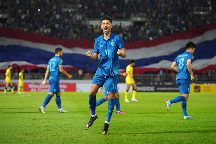 Trưởng đoàn tuyển Thái Lan: 'Trận chung kết gặp Việt Nam rất khó khăn' - 1