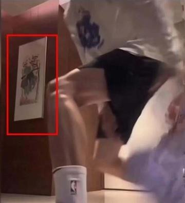 'Thiếu gia' nổi tiếng nhờ clip khoe của và nạn cúi mình trước người giàu - 2