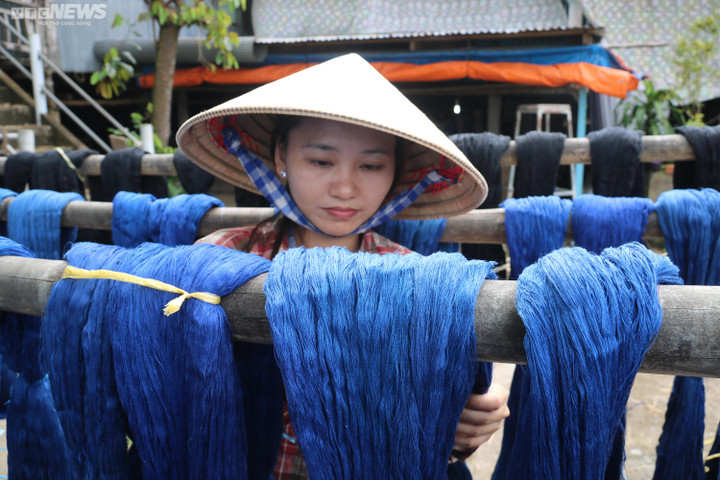 Ảnh: Làng nghề dệt khăn rằn trăm tuổi ở miền Tây - 8