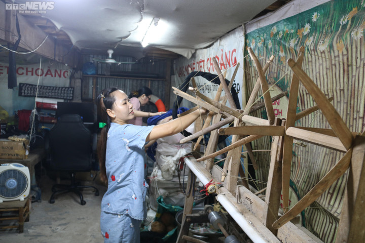 Ảnh: Làng nghề dệt khăn rằn trăm tuổi ở miền Tây - 4