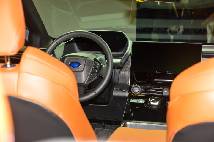 Chi tiết ôtô điện Subaru Solterra, sạc đầy đi hơn 500 km - 10