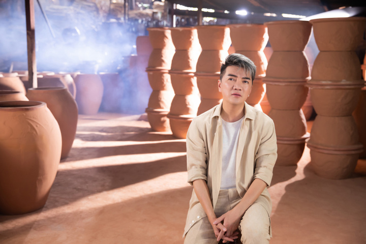 Đàm Vĩnh Hưng tự nhận mình là 'thánh khóc' - 2