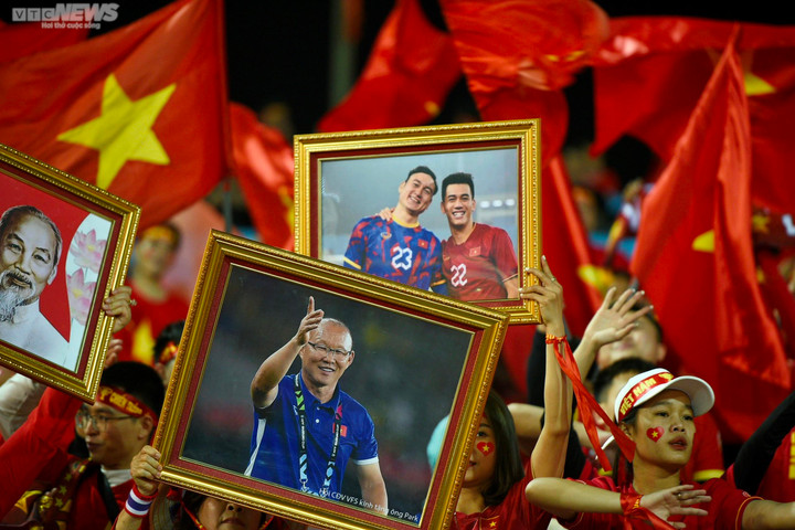 Trực tiếp bóng đá Việt Nam 2-2 Thái Lan: Văn Lâm cứu thua phút 95 - 17