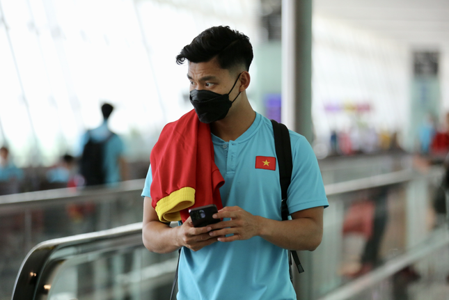 HLV Park Hang Seo lộ nét buồn trong ngày đội tuyển Việt Nam sang Thái Lan - 4