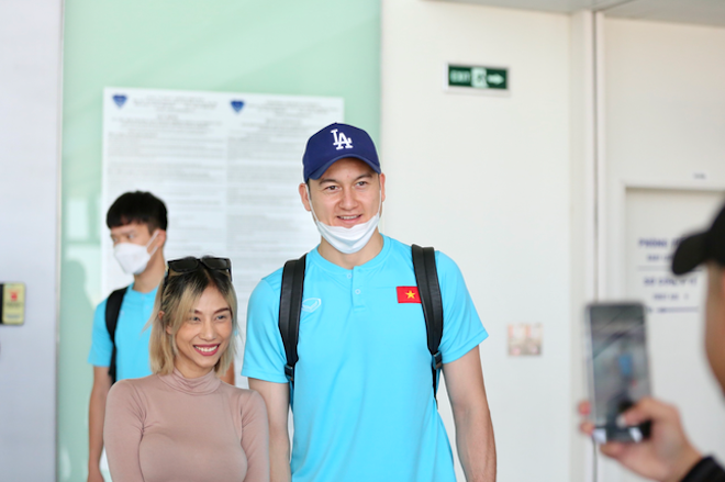 HLV Park Hang Seo lộ nét buồn trong ngày đội tuyển Việt Nam sang Thái Lan - 5