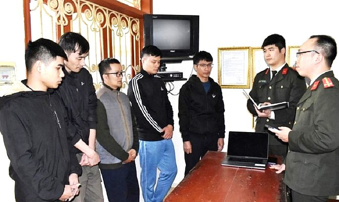 Lập website cho 20.000 người đánh bạc với số tiền gần 400 tỷ đồng - 1