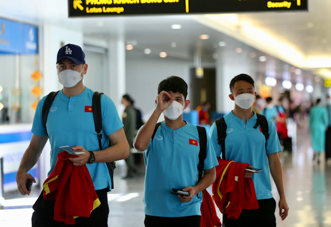 HLV Park Hang Seo lộ nét buồn trong ngày đội tuyển Việt Nam sang Thái Lan - 7