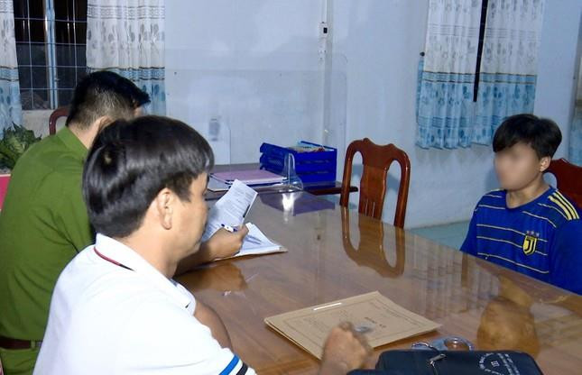 Bắt đối tượng hiếp dâm trẻ em mang lệnh truy nã đặc biệt - 1