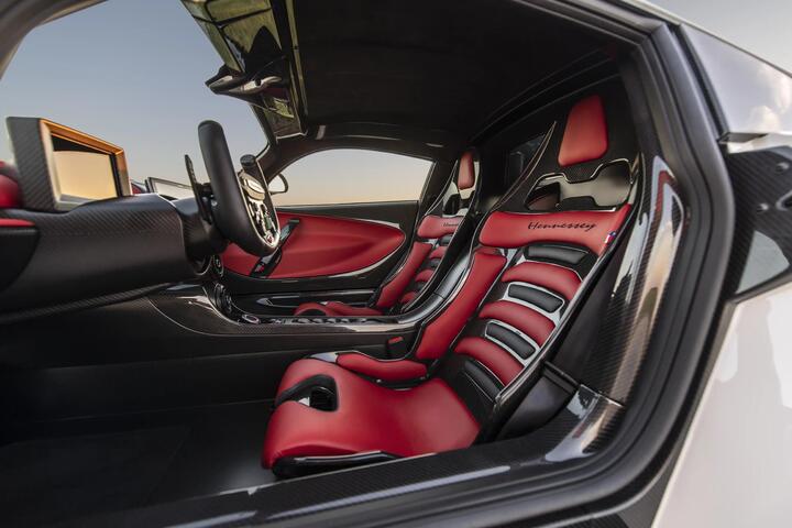 Hennessey Venom F5 Revolution có giá hơn 2,7 triệu USD - 8
