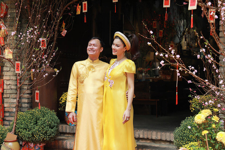 Sao Việt 17/1: Vân Dung nhí nhảnh bên bố, Thanh Duy khác lạ khi giả gái - 4