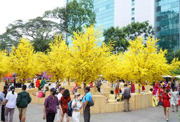 Sao Việt nô nức ‘check-in’ không gian Lễ hội Tết Việt 2023 ở TP.HCM - 7