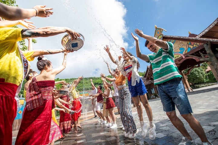 Những khu nghỉ dưỡng biển đáng trải nghiệm nhất cho kỳ nghỉ du xuân - 13