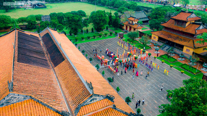 Lạ mắt lễ tái hiện nghi thức 'Tiến vua' trong hoàng cung nhà Nguyễn ngày cận Tết - 7