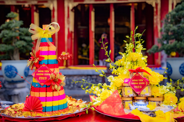 Lạ mắt lễ tái hiện nghi thức 'Tiến vua' trong hoàng cung nhà Nguyễn ngày cận Tết - 9