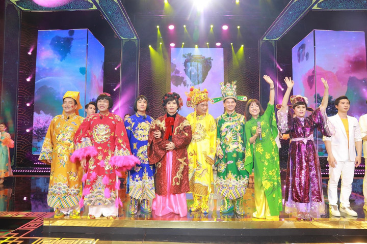 Tạo hình 'cô Đẩu' Công Lý thay đổi thế nào sau 20 năm đóng Táo quân? - 18