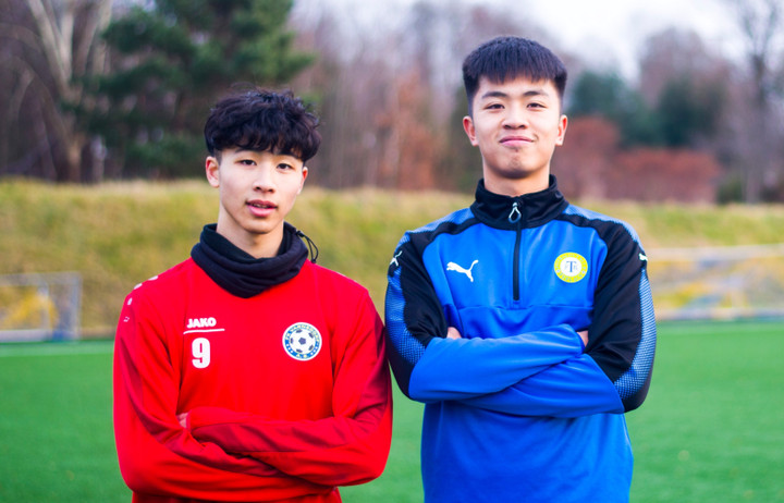 Mạc Hồng Quân ủng hộ 2 cháu ở CH Séc trở về Việt Nam thi đấu - 1