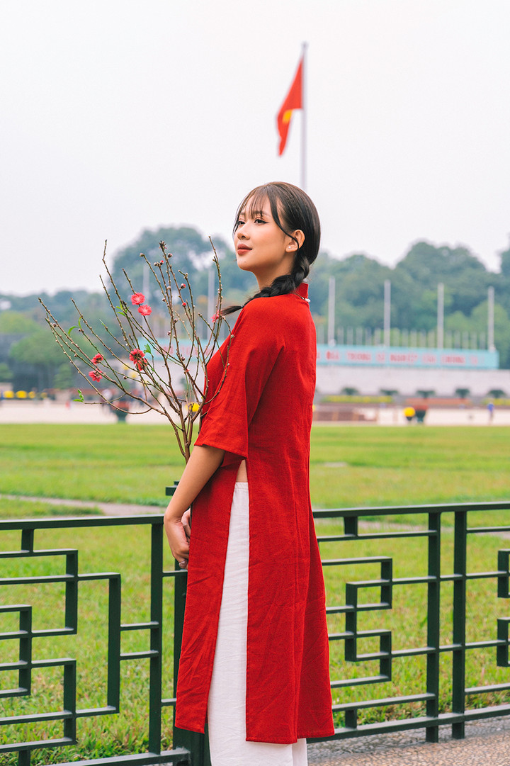 Á hậu Hoa Đan kể kỷ niệm vui khi ra Hà Nội chụp áo dài ngày giáp Tết - 1