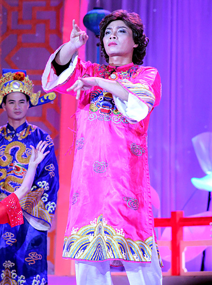 Tạo hình 'cô Đẩu' Công Lý thay đổi thế nào sau 20 năm đóng Táo quân? - 7