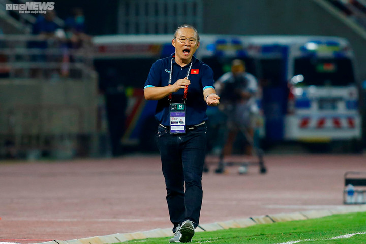 HLV Park Hang Seo: 'Đội tuyển Việt Nam cần phát triển, tôi cũng phải đổi mới' - 2
