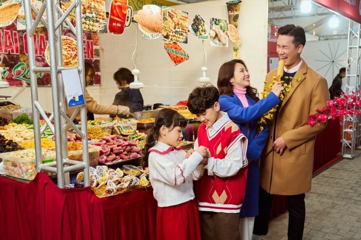 'Ngũ Cat Lâm Mall' mang Tết về nhà - 2