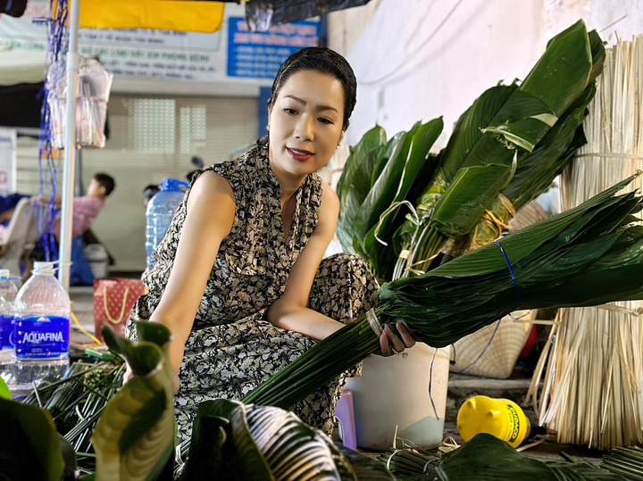 Sao Việt 19/1: Trương Ngọc Ánh khoe ảnh 3 thế hệ, Lưu Hương Giang gợi cảm - 5