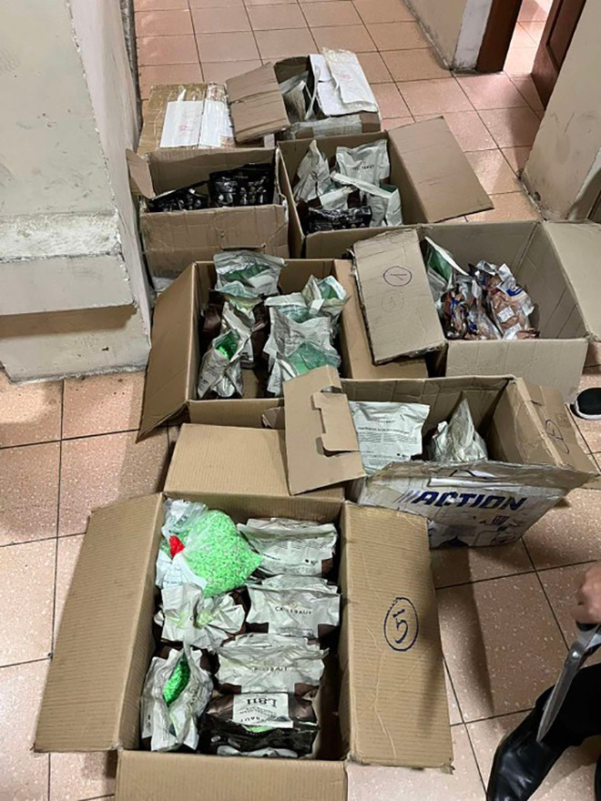 58kg ma túy ngụy trang dưới dạng kẹo socola vào Việt Nam qua đường hàng không - 3