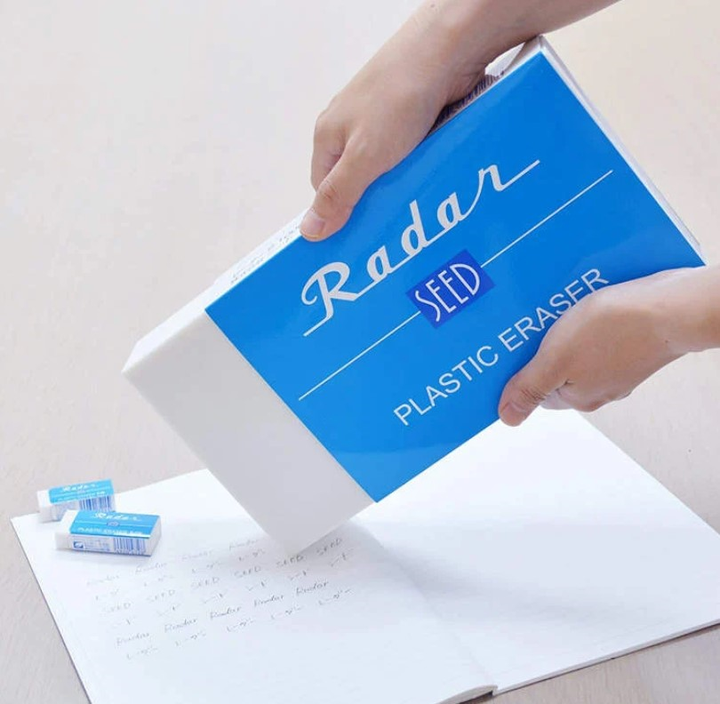 Cục tẩy nặng hơn 2kg, giá cao ngất ngưởng gây sốt ở Nhật Bản - 1