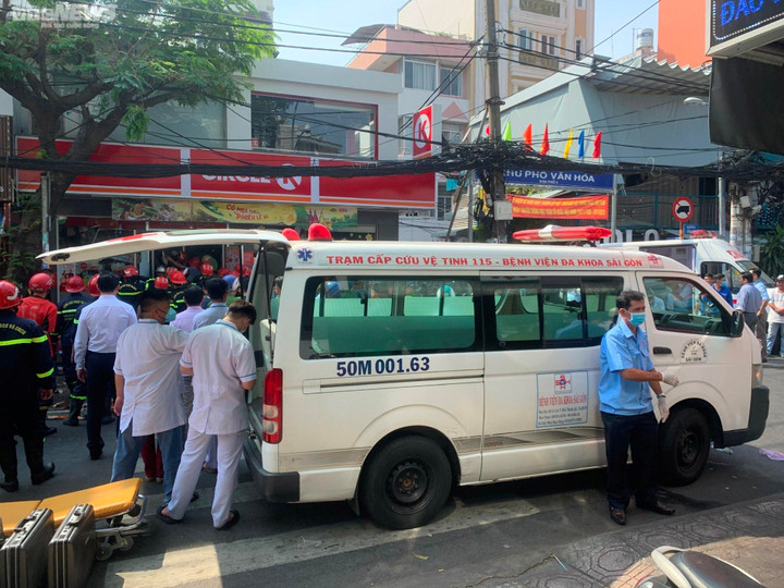 Ảnh: Hiện trường sập cửa hàng Circle K ở TP.HCM khiến một học sinh lớp 9 tử vong - 5