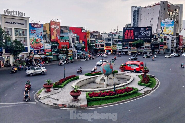 Sân bay Tân Sơn Nhất rất lạ chiều 29 Tết - 11