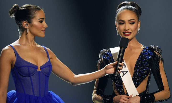 Miss Universe 2022 gây bất bình với cách công bố giải thưởng kỳ lạ - 1