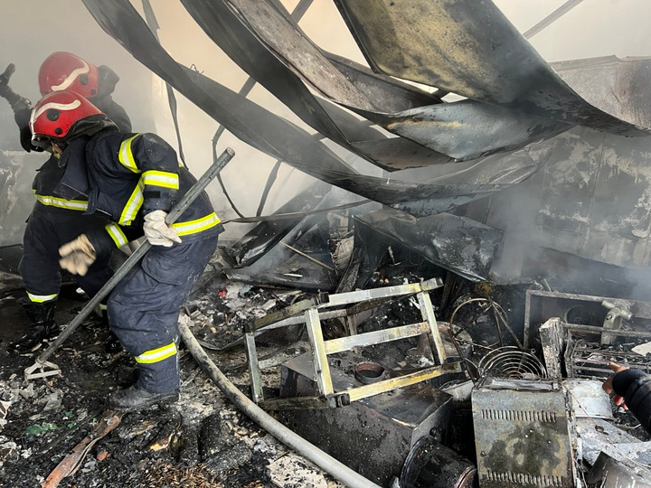 Ngôi nhà trên phố cổ Hà Nội cháy ngùn ngụt chiều 29 Tết - 2