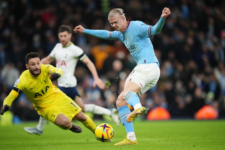 Ngược dòng ngoạn mục, Man City đánh bại Tottenham - 1