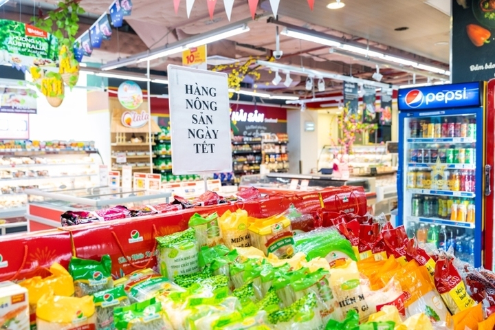 Xu hướng sắm Tết 2023: Đi một nơi, sắm cả Tết - 1